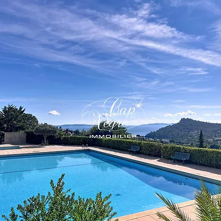 Mazet T3 Duplex 4 Pers Avec Terrasse Résidence Avec Piscine A Pramousquier *