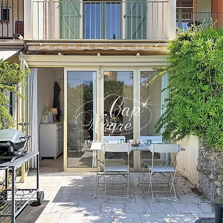 Mazet T3 Duplex 4 Pers Avec Terrasse Avec Piscine A Pramousquier *